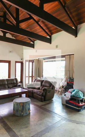 Casa à venda com 500m², 5 quartos e 5 vagas Casa à venda com 500m², 5 quartos e 5 vagasQuarto 5