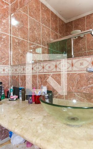 Casa à venda com 500m², 5 quartos e 5 vagas Casa à venda com 500m², 5 quartos e 5 vagasBanheiro da Suíte 2