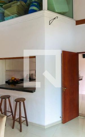 Casa à venda com 500m², 5 quartos e 5 vagas Casa à venda com 500m², 5 quartos e 5 vagasCozinha