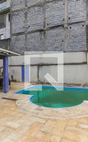 Casa à venda com 500m², 5 quartos e 5 vagas Casa à venda com 500m², 5 quartos e 5 vagasPiscina