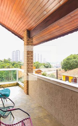Casa à venda com 500m², 5 quartos e 5 vagas Casa à venda com 500m², 5 quartos e 5 vagasVaranda da Sala