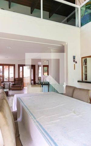 Casa à venda com 500m², 5 quartos e 5 vagas Casa à venda com 500m², 5 quartos e 5 vagasSala de Jantar