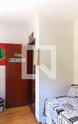 Casa à venda com 500m², 5 quartos e 5 vagas Casa à venda com 500m², 5 quartos e 5 vagasQuarto 4