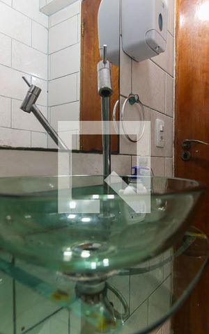 Casa à venda com 500m², 5 quartos e 5 vagas Casa à venda com 500m², 5 quartos e 5 vagasLavabo