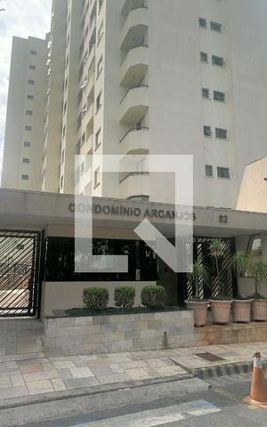 Apartamento à venda com 74m², 3 quartos e 2 vagasFachada e portaria