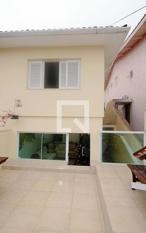 Casa à venda com 147m², 3 quartos e 2 vagas Casa à venda com 147m², 3 quartos e 2 vagasVaranda da Sala