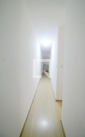 Casa à venda com 147m², 3 quartos e 2 vagas Casa à venda com 147m², 3 quartos e 2 vagasCorredor