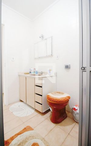 Casa à venda com 147m², 3 quartos e 2 vagas Casa à venda com 147m², 3 quartos e 2 vagasBanheiro Social