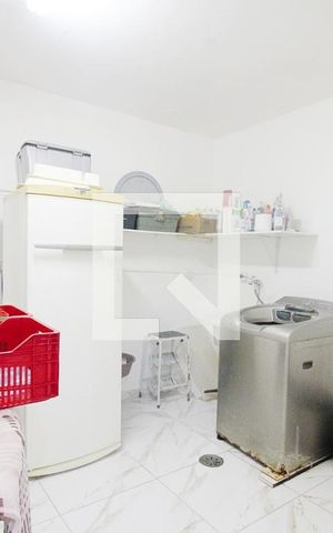 Casa à venda com 147m², 3 quartos e 2 vagas Casa à venda com 147m², 3 quartos e 2 vagasÁrea de Serviço