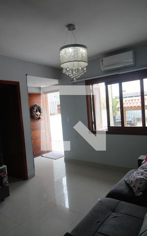 Casa à venda com 104m², 3 quartos e 2 vagasSala