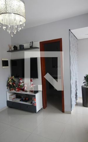 Casa à venda com 104m², 3 quartos e 2 vagasSala