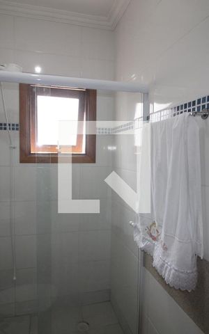 Casa à venda com 104m², 3 quartos e 2 vagasBanheiro da Suíte