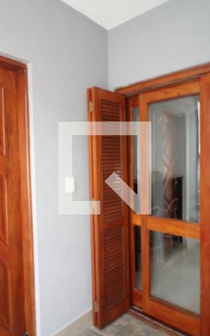 Casa à venda com 104m², 3 quartos e 2 vagasChurrasqueira