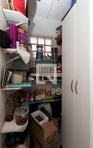 Casa à venda com 200m², 3 quartos e 2 vagasDespensa