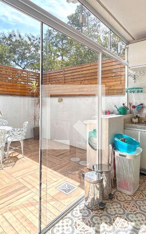 Casa à venda com 139m², 3 quartos e 1 vagaÁrea de Serviço