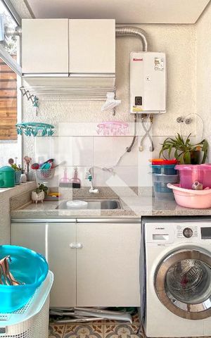 Casa à venda com 139m², 3 quartos e 1 vagaÁrea de Serviço