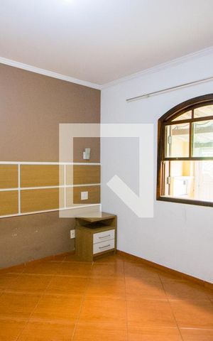 Casa à venda com 100m², 2 quartos e 2 vagas Casa à venda com 100m², 2 quartos e 2 vagasQuarto 1
