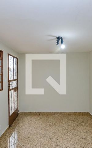Casa para alugar com 74m², 2 quartos e sem vaga Casa para alugar com 74m², 2 quartos e sem vagaSala 1