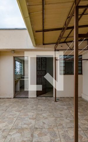 Casa para alugar com 74m², 2 quartos e sem vaga Casa para alugar com 74m², 2 quartos e sem vagaVaranda da Sala - Quintal