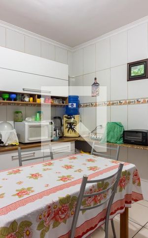 Casa à venda com 140m², 3 quartos e 2 vagas Casa à venda com 140m², 3 quartos e 2 vagasCozinha