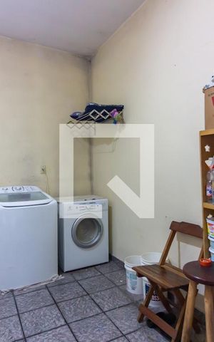 Casa à venda com 140m², 3 quartos e 2 vagas Casa à venda com 140m², 3 quartos e 2 vagasÁrea de Serviço