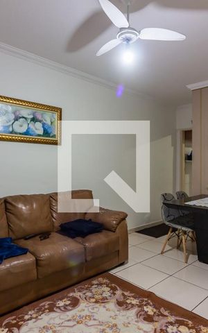 Casa à venda com 140m², 3 quartos e 2 vagas Casa à venda com 140m², 3 quartos e 2 vagasSala
