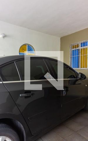 Casa à venda com 140m², 3 quartos e 2 vagas Casa à venda com 140m², 3 quartos e 2 vagasGaragem