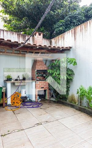 Casa à venda com 140m², 3 quartos e 2 vagas Casa à venda com 140m², 3 quartos e 2 vagasQuintal
