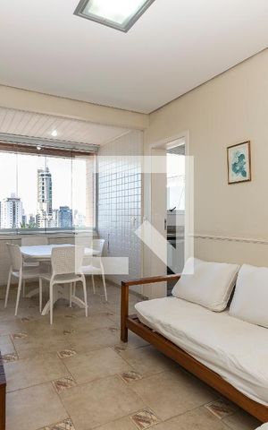 Apartamento à venda com 205m², 4 quartos e 4 vagas Apartamento à venda com 205m², 4 quartos e 4 vagasCopa