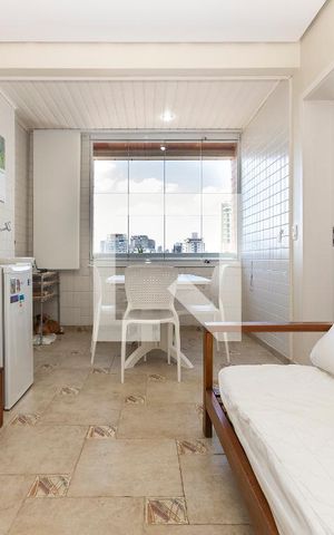 Apartamento à venda com 205m², 4 quartos e 4 vagas Apartamento à venda com 205m², 4 quartos e 4 vagasCopa