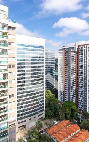 Apartamento à venda com 205m², 4 quartos e 4 vagas Apartamento à venda com 205m², 4 quartos e 4 vagasVista da Varanda