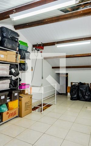 Casa à venda com 200m², 3 quartos e 4 vagasSótão 