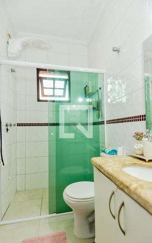 Casa à venda com 200m², 3 quartos e 4 vagasBanheiro da Suíte 3