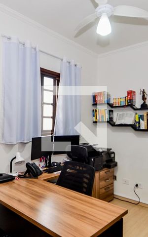 Casa à venda com 200m², 3 quartos e 4 vagasSuíte 2