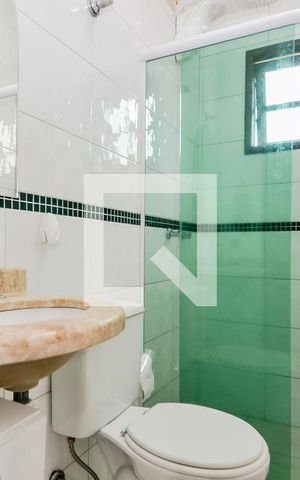 Casa à venda com 200m², 3 quartos e 4 vagasBanheiro da Suíte 1