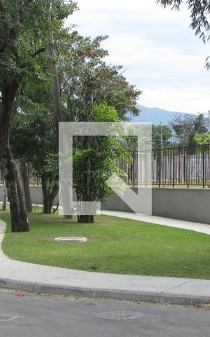 Apartamento para alugar com 70m², 2 quartos e sem vagaVista da Rua
