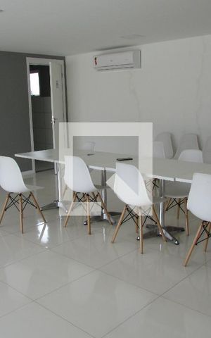 Apartamento para alugar com 70m², 2 quartos e sem vagaSalão de Festas