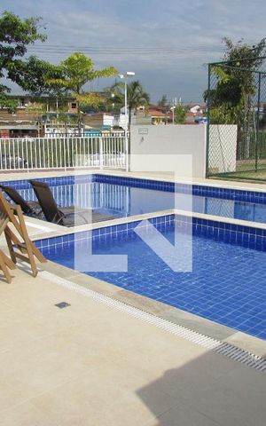 Apartamento para alugar com 70m², 2 quartos e sem vagaÁrea comum - Piscina