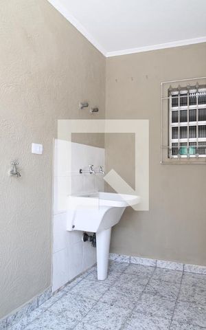 Casa à venda com 150m², 2 quartos e 2 vagasLavanderia