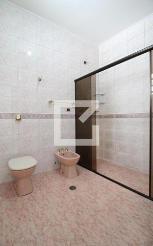 Casa à venda com 150m², 2 quartos e 2 vagasBanheiro