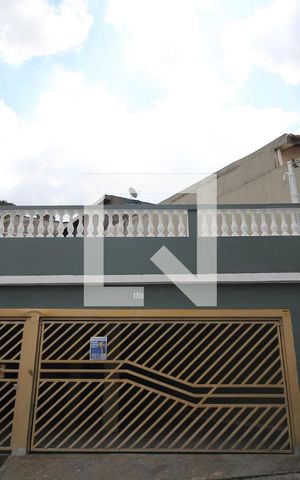 Casa à venda com 150m², 2 quartos e 2 vagasFachada