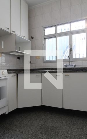 Casa à venda com 150m², 2 quartos e 2 vagasCozinha - Armários