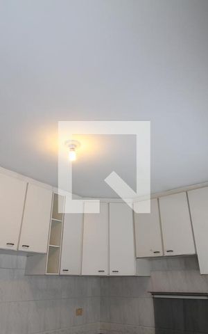 Casa à venda com 150m², 2 quartos e 2 vagasCozinha - Armários