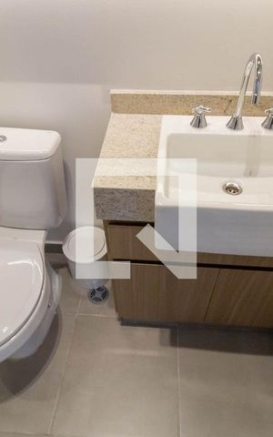 Studio para alugar com 27m², 1 quarto e sem vaga Studio para alugar com 27m², 1 quarto e sem vagaBanheiro