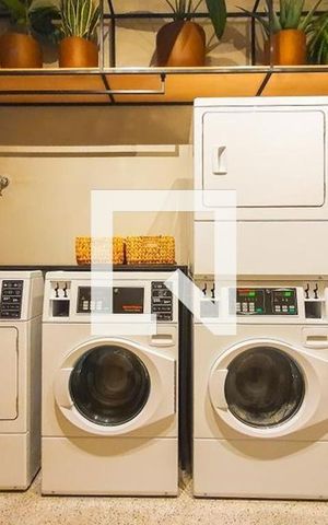 Studio para alugar com 27m², 1 quarto e sem vaga Studio para alugar com 27m², 1 quarto e sem vagaÁrea comum -Lavanderia