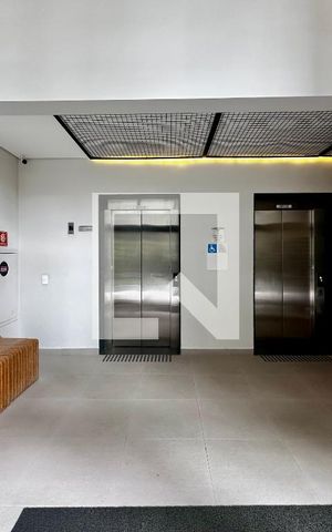 Apartamento à venda com 27m², 1 quarto e sem vaga Apartamento à venda com 27m², 1 quarto e sem vagaHall Social Bloco
