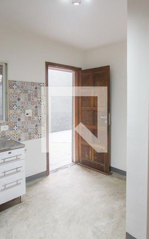 Casa para alugar com 80m², 2 quartos e sem vagaCozinha