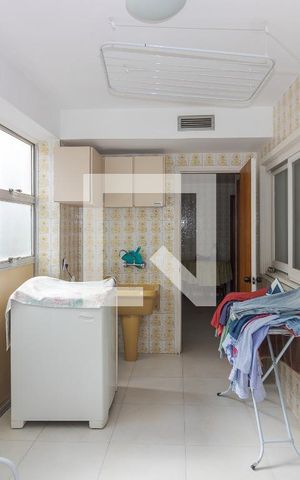 Apartamento à venda com 170m², 3 quartos e 1 vaga Apartamento à venda com 170m², 3 quartos e 1 vagaÁrea de Serviço