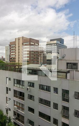 Apartamento à venda com 170m², 3 quartos e 1 vaga Apartamento à venda com 170m², 3 quartos e 1 vagaSala - VIsta