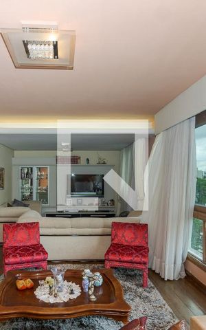 Apartamento à venda com 170m², 3 quartos e 1 vaga Apartamento à venda com 170m², 3 quartos e 1 vagaSala